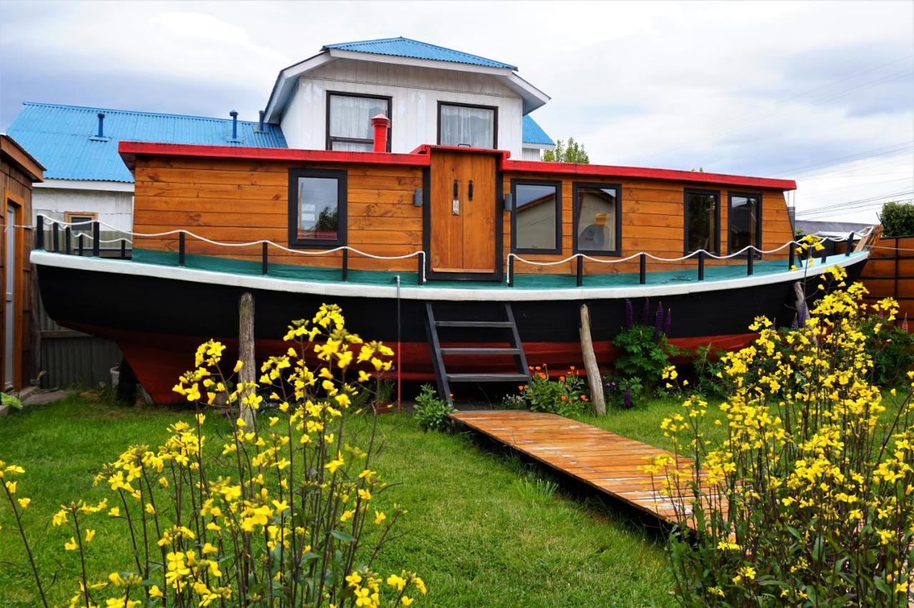 Corner Hostel Puerto Natales Exterior photo