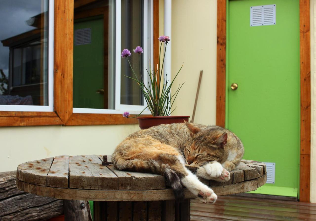 Corner Hostel Puerto Natales Exterior photo